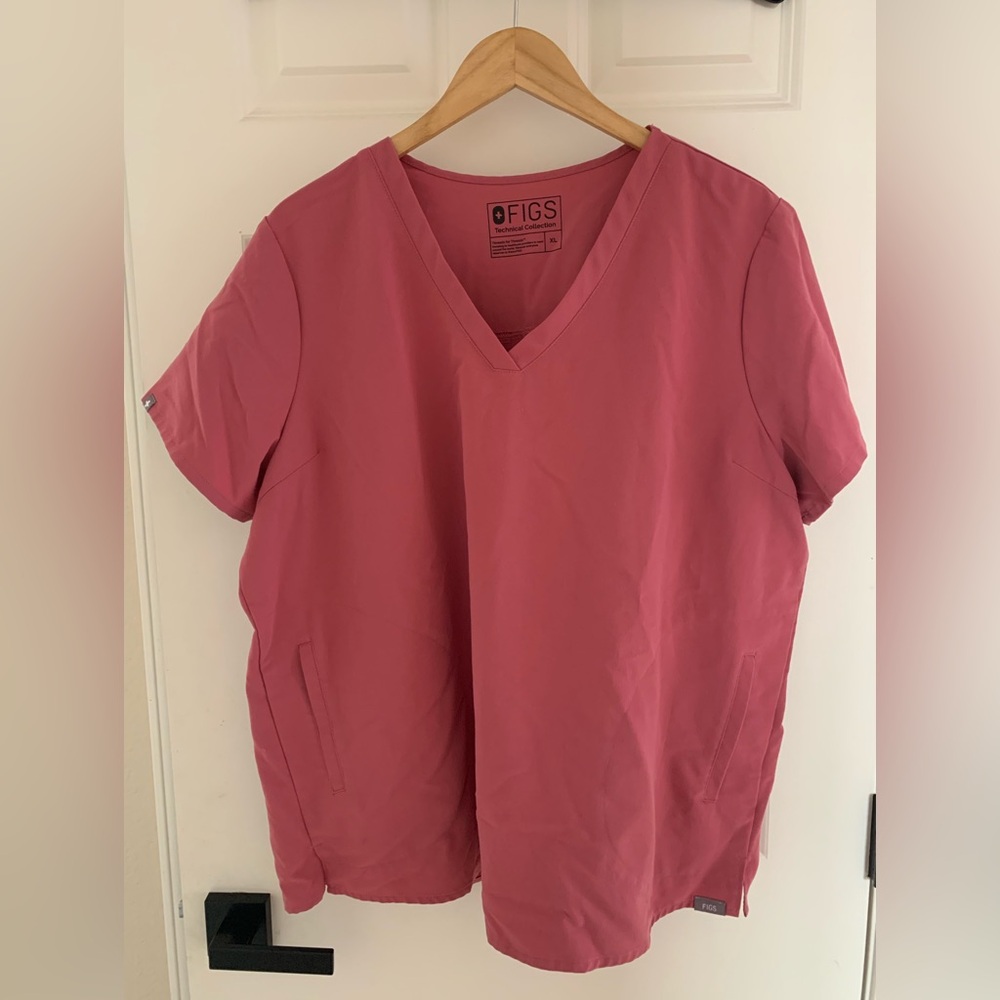 FIGS Women’s Technical Collection Scrub Top XL
